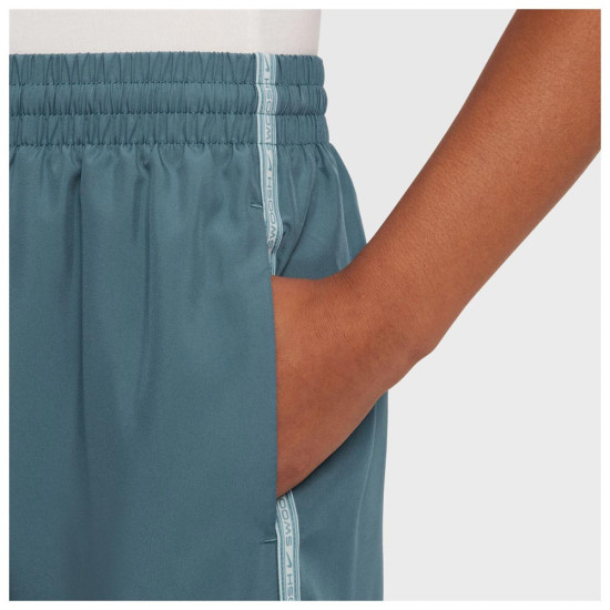 Nike Παιδικό σορτς Multi Dri-FIT Woven Shorts Nike Παιδικό σορτς Multi Dri-FIT Woven Shorts